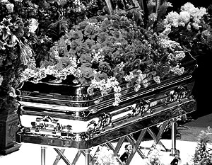 СМИ: Гроб с телом Майкла Джексона спрятан
