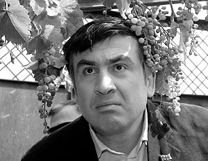 СМИ: Саакашвили попали башмаком по голове