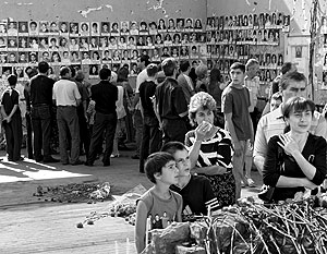В Беслане оплакивают погибших во время теракта 2004 года