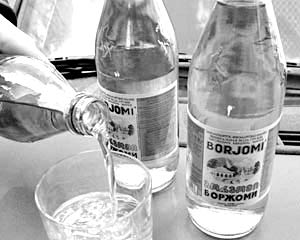 Роспотребнадзор утверждает, что проверка воды показала: «Боржоми» не соответствует санитарным нормам