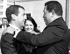 «Спасибо за твою дружбу», − обратился Чавес к Медведеву