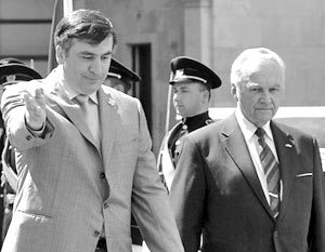 Президент Грузии Михаил Саакашвили и президент Эстонии Арнольд Рюйтель