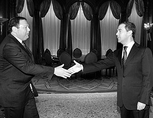 Глава «Альфа-Групп» Михаил Фридман и президент РФ Дмитрий Медведев