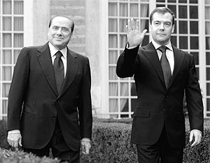 Сильвио Берлускони относится к Дмитрию Медведеву так же хорошо, как и к его предшественнику