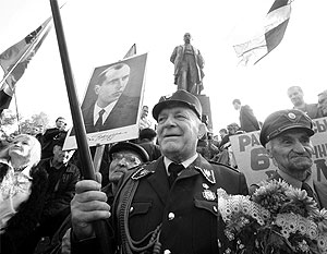 Ющенко присвоил Бандере звание Героя Украины