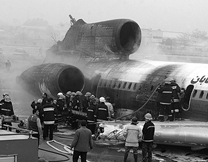 При пожаре в самолете ранены более 40 человек