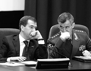 Отставку Медведев проанонсировал на совещании с Нургалиевым