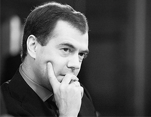 Медведев поручил администрации проверить жалобу бизнесмена на ФАС 
