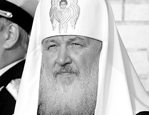 Патриарх Кирилл сравнил Интернет с ядерной бомбой