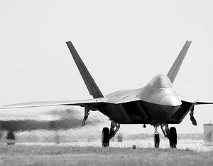 Американцы представили самолет пятого поколения F-22 «Раптор»