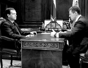 Дмитрий Медведев поручил Дмитрию Козаку держать вопрос тарифов по ЖКХ на контроле