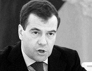 Дмитрий Медведев потребовал жестко контролировать ситуацию, не допуская нарушения прав граждан 