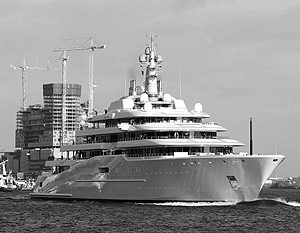 Абрамович купит самую большую яхту в мире