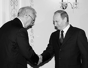 Владимир Путин и Николай Азаров улаживают последние детали газовых контрактов
