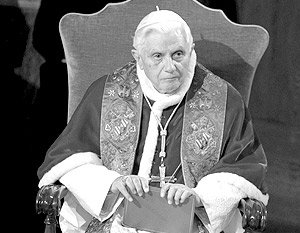 Жертва священника-педофила подал в суд на Бенедикта XVI