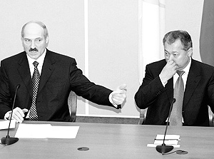 Александр Лукашенко приютил Курманбек Бакиев и не хочет его никому отдавать