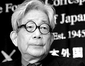 Кэндзабуро Оэ Япония обязана своей завидной интеллектуальной адаптацией к современности