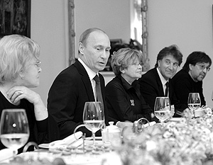 Премьер-министр России Владимир Путин побеседовал с представителями интеллигенции