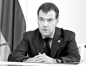Медведев поручил Газпрому ограничить газ Белоруссии