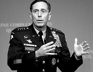 Место командующего войсками НАТО в Афганистане займет Дэвид Петреус