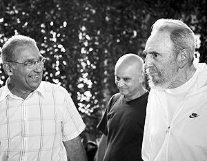 Фидель Кастро с доктором Карлосом Гутьерресом в Гаване