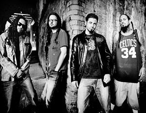 Отцы-основатели ню-металла Korn выпустили девятый альбом третьим составом группы