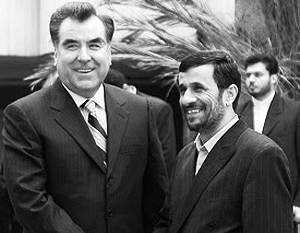 Эмомали Рахмон считает Махмуда Ахмадинежада другом только в бизнесе