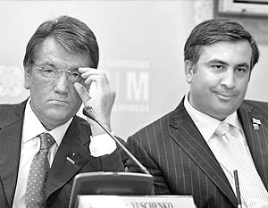 Президент Украины Виктор Ющенко и глава Грузии Михаил Саакашвили