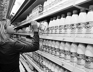 Розничная сеть «Седьмой континент» отказалась от сотрудничества с производителями молочной продукции Danone и Юнимилк, которые резко увеличили цены на свою продукцию