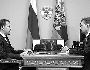 Выслушав рассказ об успехах Газпрома, Медведев попросил Миллера «раскошелиться» на помощь погорельцам