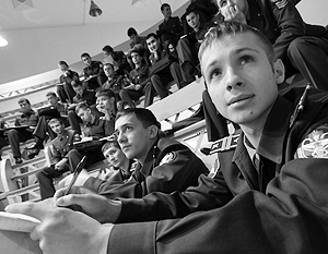 Приостановлен набор курсантов в военные вузы России