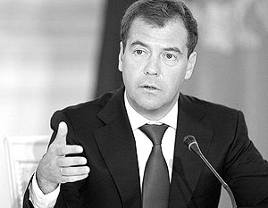 Дмитрий Медведев уличил российское образование в отсталости, а губернаторов – в «твиттеромании»