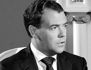 Медведев поручил жестко пресекать попытки завышения цен