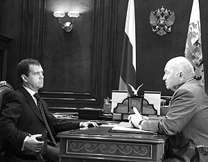 Кремль не интересуют намерения Юрия Лужкова остаться в своем кресле