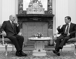 Медведев: Лукашенко хочет сделать из России главного врага Белоруссии