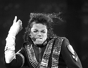 Forbes: Майкл Джексон возглавил рейтинг самых успешных скончавшихся звезд