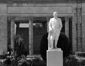 Памятник Сталину исчез в Кутаиси