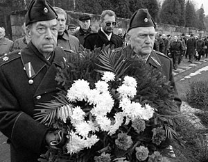 Несмотря на гневные резолюции ООН, ветераны «Ваффен СС» продолжают ежегодно проводить свои шествия
