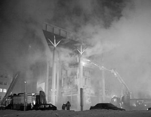 По мнению экспертов, здание «Европы» сгорело очень быстро, а системы пожаротушения сработали неэффективно