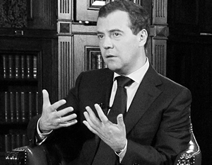 Медведев рассказал, что его отговаривали объявлять войну коррупции 
