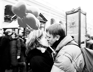 Опрос: Валентинов день отмечает треть россиян