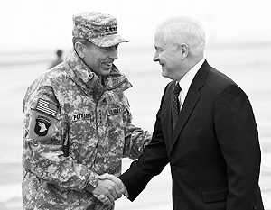 Шеф Пентагона Роберт Гейтс прибыл с экстренным визитом в Афганистан, где проинспектировал американский военный контингент