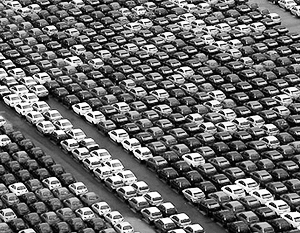 В начале 2011 года продолжается ажиотажный спрос на новые автомобили