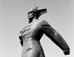 Подростки на Украине сдали в металлолом памятник советским воинам
