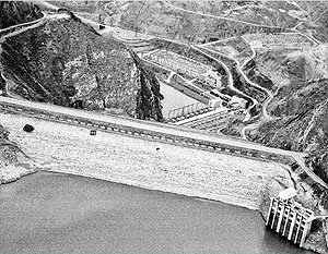 Рогунская ГЭС строится на реке Вахш и может стать самой высокой в мире