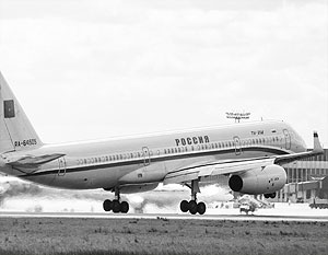 В президентском самолете Ту-214, на котором Медведев летал несколько раз, были найдены проблемы со стойкой шасси