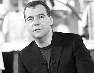 Дмитрий Медведев велел защитить легкую промышленность жесткими мерами