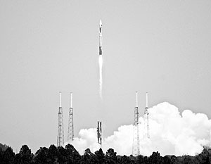 Ракета-носитель Atlas V благополучно вывела пятитонный разведывательный спутник на орбиту