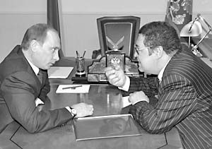 Президент России Владимир Путин и губернатор Кемеровской области Аман Тулеев
