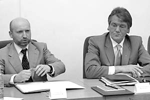 Глава Службы безопасности Украины Александр Турчинов и президент Украины Виктор Ющенко